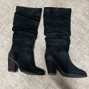 NWOT black suede boots size 8